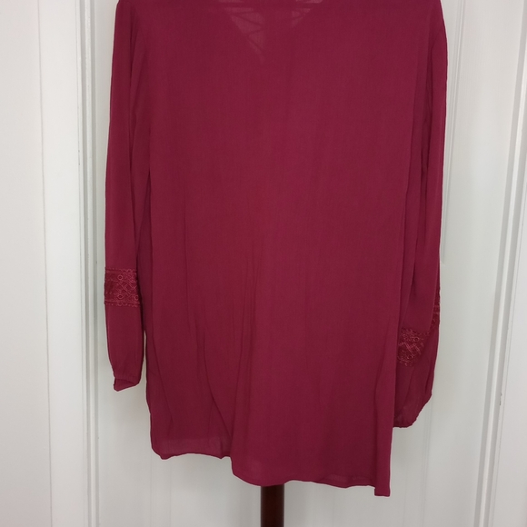 St. Johns Bay Blouse - Picture 2 of 3